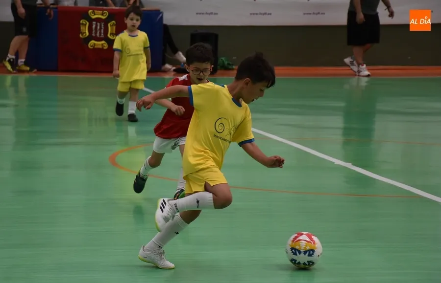 Foto 8 - Esalza repite t&iacute;tulo en la gran fiesta de los 15 a&ntilde;os de la Liga Prebenjam&iacute;n del III Columnas