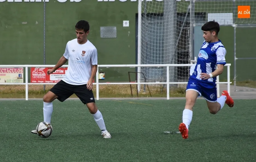 Foto 6 - El &uacute;ltimo partido del Juvenil del Ciudad Rodrigo empieza 1 hora tarde porque el &aacute;rbitro se fue &iexcl;a B&eacute;jar!
