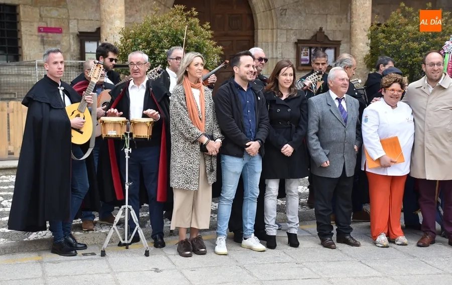 Foto 4 - Leticia Mart&iacute;n Palos inaugura la Feria del Farinato relatando la &ldquo;nueva visi&oacute;n&rdquo; que le ha dado