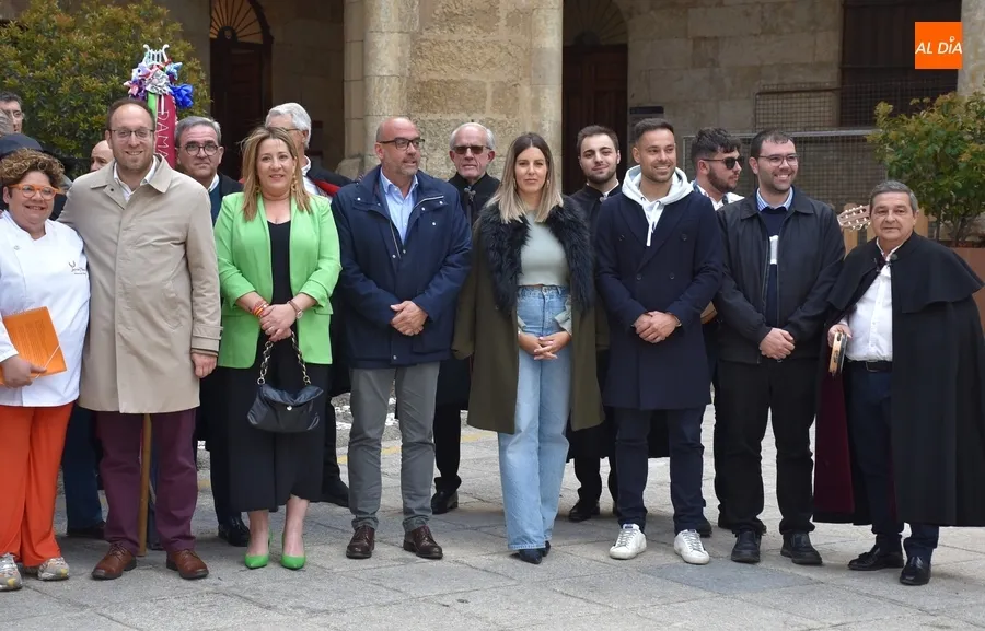 Foto 5 - Leticia Mart&iacute;n Palos inaugura la Feria del Farinato relatando la &ldquo;nueva visi&oacute;n&rdquo; que le ha dado
