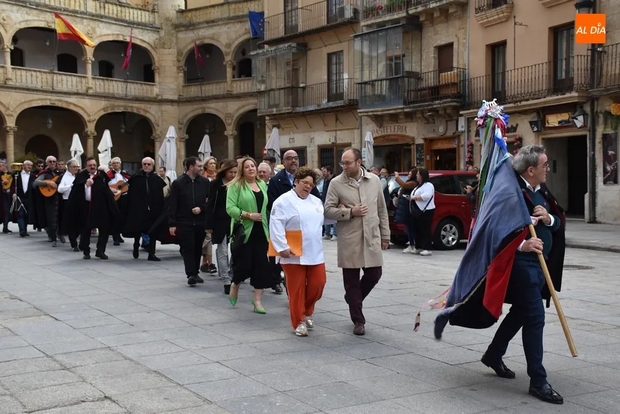 Foto 8 - Leticia Mart&iacute;n Palos inaugura la Feria del Farinato relatando la &ldquo;nueva visi&oacute;n&rdquo; que le ha dado