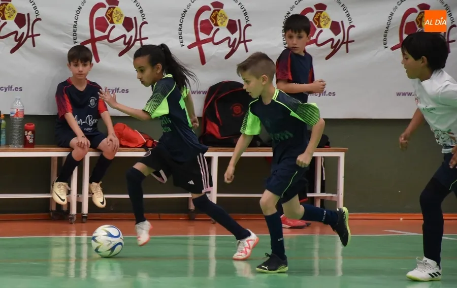 Foto 7 - El III Columnas culmina su novedosa Liga Benjam&iacute;n con el t&iacute;tulo para Toldos Textiles Acosta