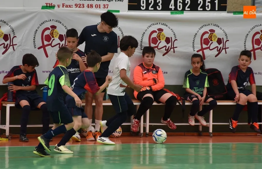 Foto 10 - El III Columnas culmina su novedosa Liga Benjam&iacute;n con el t&iacute;tulo para Toldos Textiles Acosta
