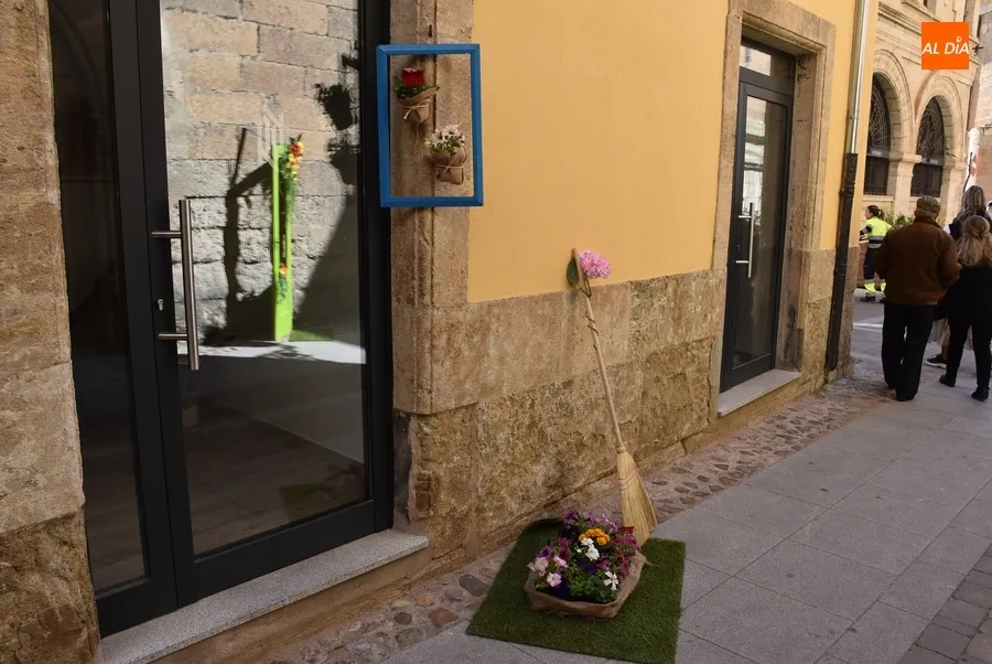 Foto 7 - Las zonas participantes en el Concurso Floral reciben la visita del jurado