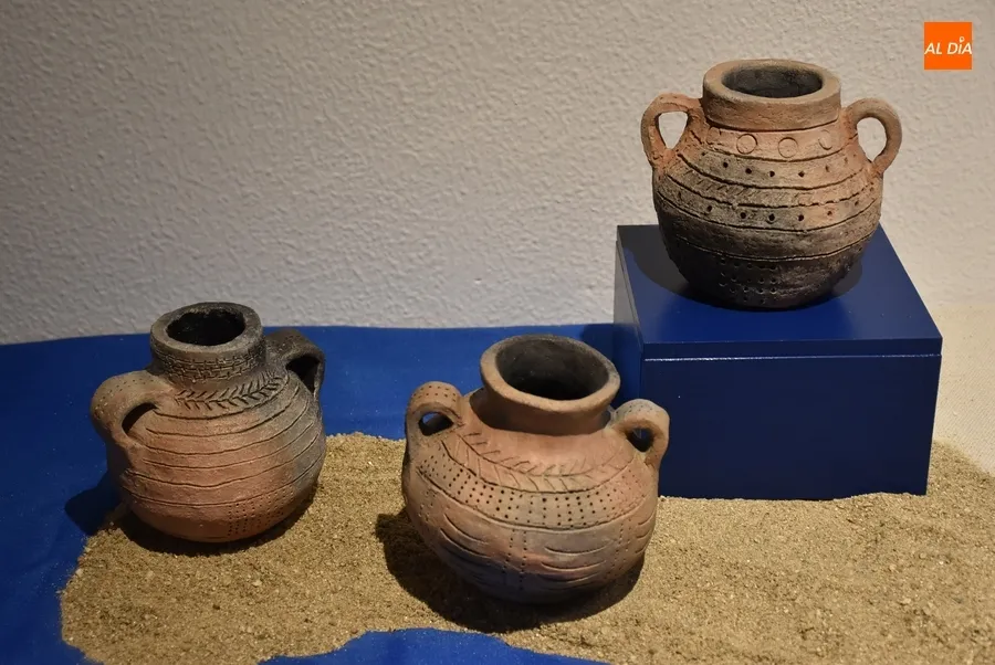 Foto 5 - Los alumnos de Cer&aacute;mica de la Escuela de Adultos llevan sus creaciones hasta la Casa de la Cultura
