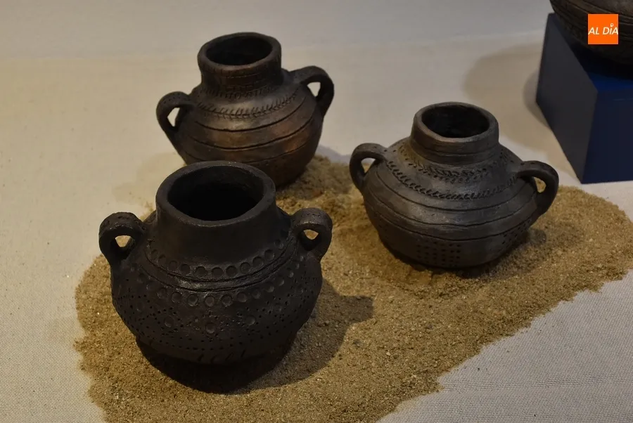 Foto 6 - Los alumnos de Cer&aacute;mica de la Escuela de Adultos llevan sus creaciones hasta la Casa de la Cultura