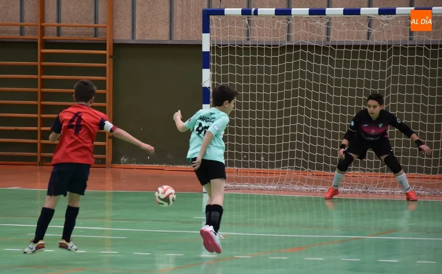 Foto 6 - Los alevines A y B del III Columnas recuperan con &eacute;xito partidos que se aplazaron en octubre