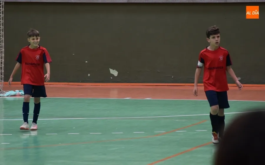 Foto 9 - Los alevines A y B del III Columnas recuperan con &eacute;xito partidos que se aplazaron en octubre
