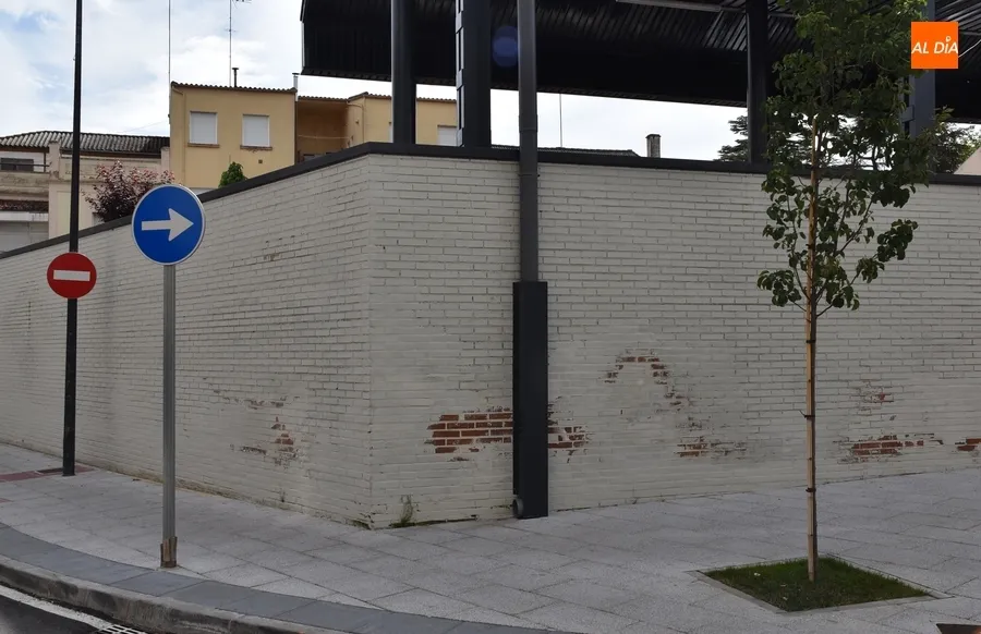 Foto 5 - La Estaci&oacute;n de Autobuses va perdiendo color en su parte trasera