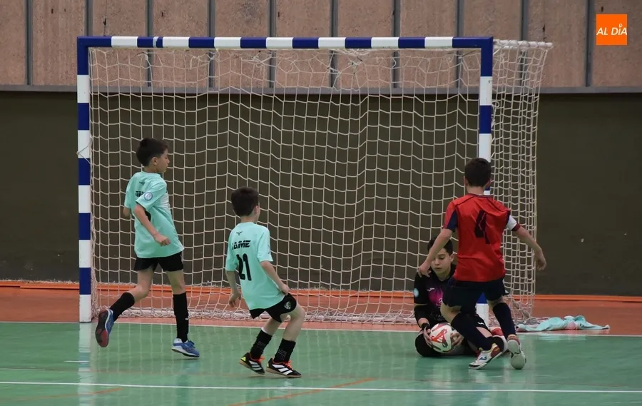 Foto 11 - Los alevines A y B del III Columnas recuperan con &eacute;xito partidos que se aplazaron en octubre