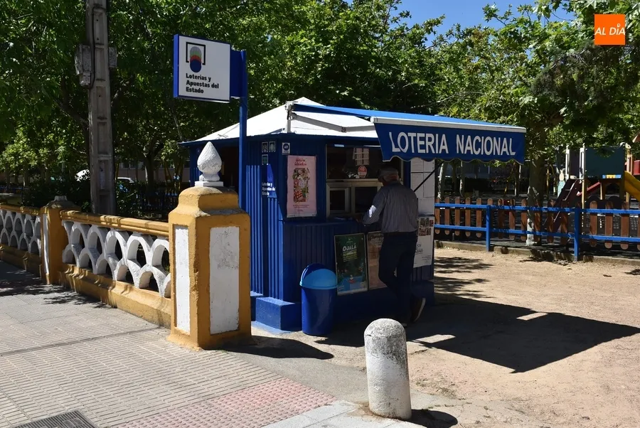 Foto 2 - Inminente adi&oacute;s al emblem&aacute;tico kiosco azul del Parque de La Glorieta
