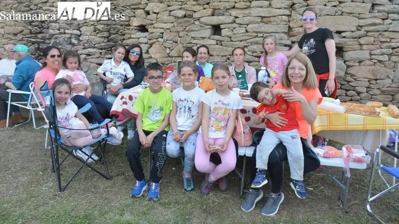Foto 3 - La celebraci&oacute;n de San Gregorio congrega a los lumbralenses en Las Vi&ntilde;as
