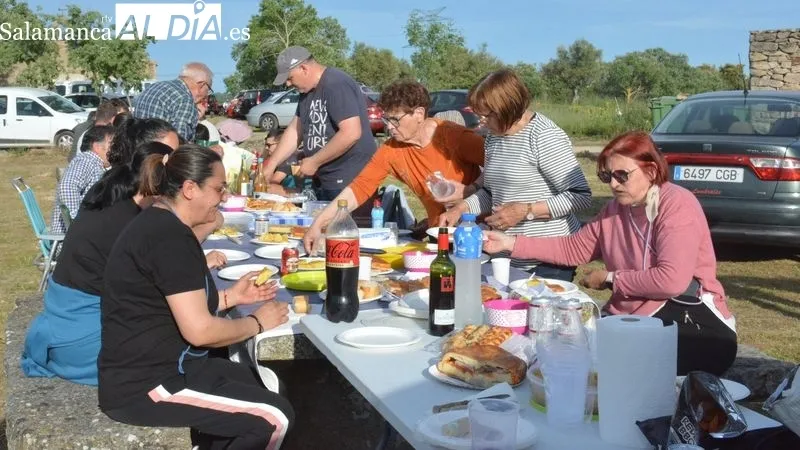 Los niños y niñas fueron protagonistas destacados de una celebración en la que participaron vecinos de todas las edades