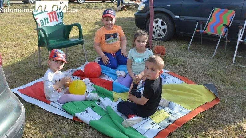 Los niños y niñas fueron protagonistas destacados de una celebración en la que participaron vecinos de todas las edades