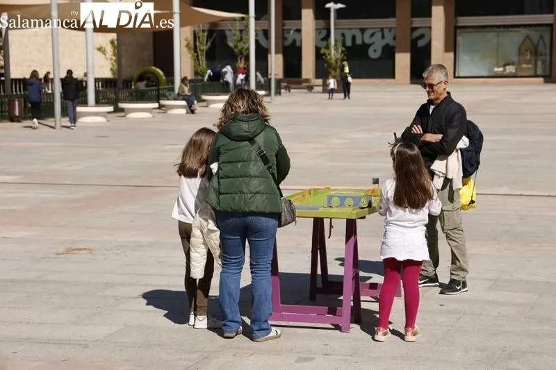 La plaza de la Concordia ha acogido actividades por el Día Internacional de la Familia. Fotos: David Sañudo