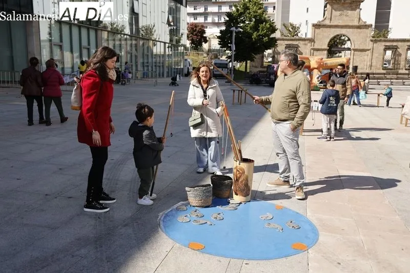 La plaza de la Concordia ha acogido actividades por el Día Internacional de la Familia. Fotos: David Sañudo