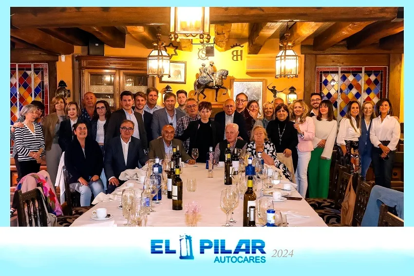Socios y familiares em presa El Pilar: Imagen: La Foto de María
