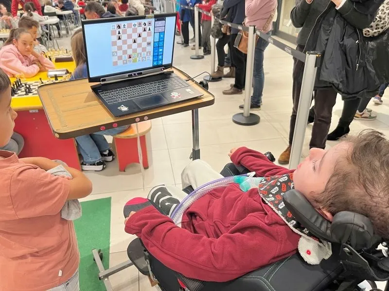 1er Festival de Ajedrez en el CC El Tormes, el séptimo torneo puntuable del circuito salmantino «Charrajedrez» con un gran éxito y récord de participación
