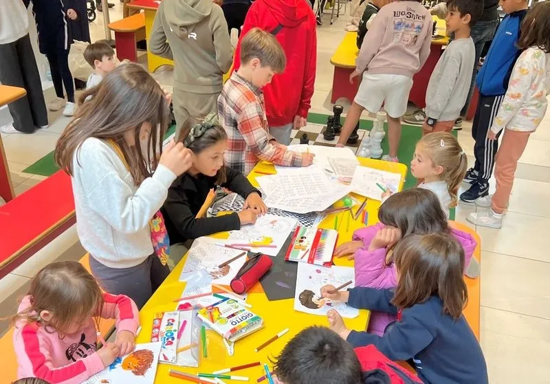 1er Festival de Ajedrez en el CC El Tormes, el séptimo torneo puntuable del circuito salmantino «Charrajedrez» con un gran éxito y récord de participación