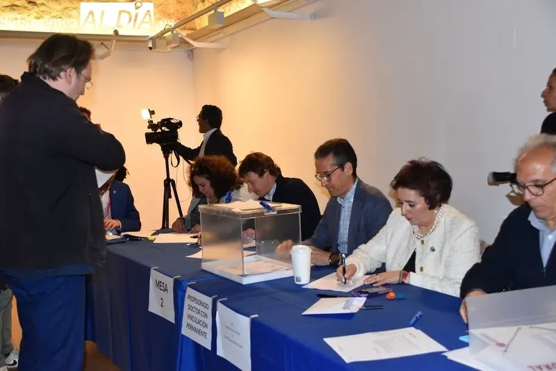 Normalidad en la jornada electoral de la Universidad de Salamanca. Foto: Vanesa Martins