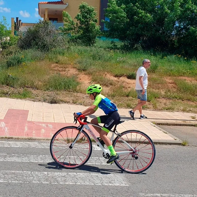 Corredores de la Escuela de Ciclismo Salamantina