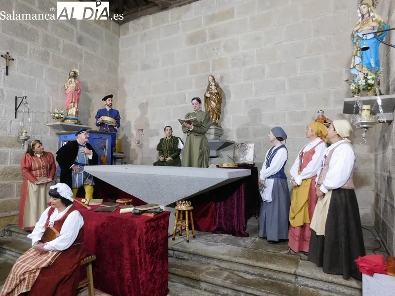 Representación de la obra 'Buscando a Nebrija' en la localidad de Escuernavacas 