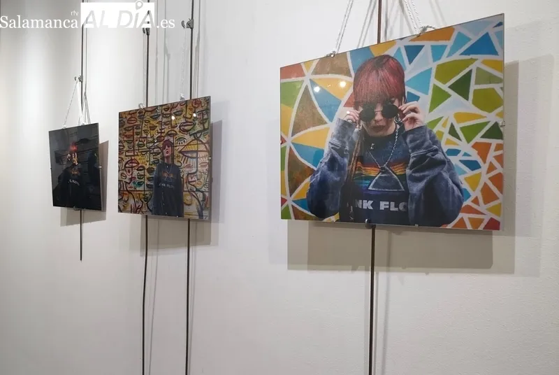 Inauguración de la exposición ‘Entre calles y plazas: retratos urbanos de Salamanca’, de Pedro Torres Marín, en el Espacio Joven de Salamanca. Fotos: R.M. García