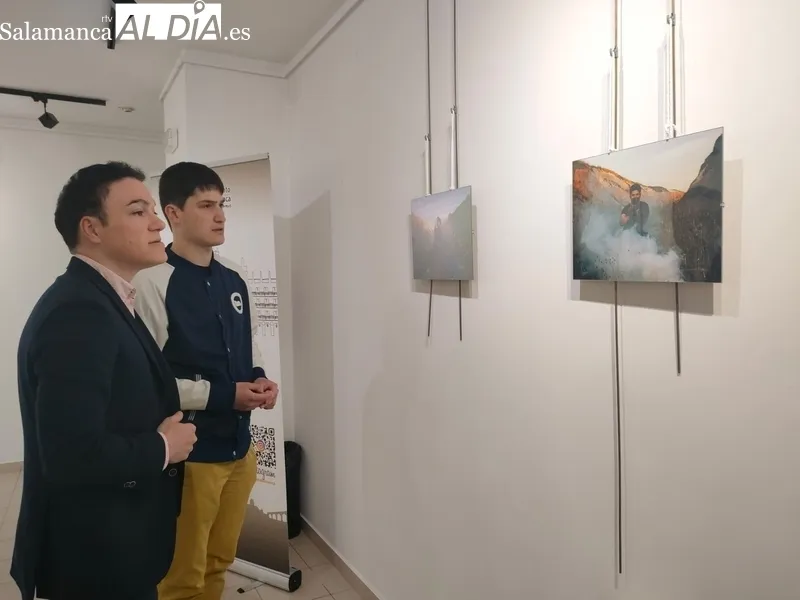 Inauguración de la exposición ‘Entre calles y plazas: retratos urbanos de Salamanca’, de Pedro Torres Marín, en el Espacio Joven de Salamanca. Fotos: R.M. García