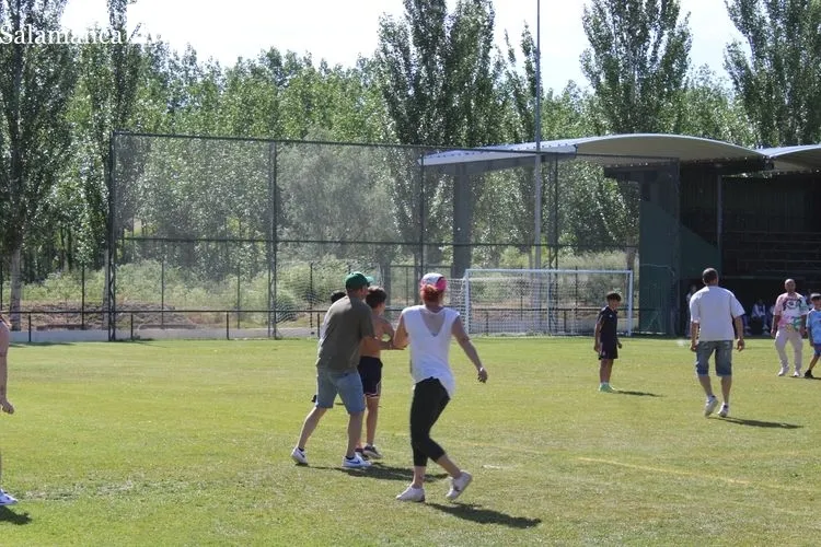 Foto 8 - El Alba de Tormes CF cierra la temporada con una fiesta