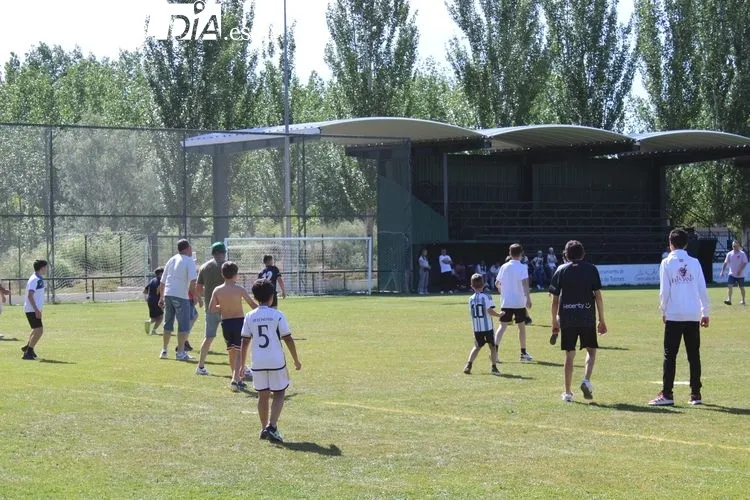 Foto 7 - El Alba de Tormes CF cierra la temporada con una fiesta