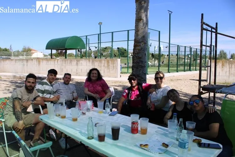 Foto 3 - El Alba de Tormes CF cierra la temporada con una fiesta