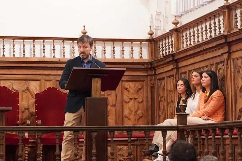 Entrega del Premio ‘María Teresa Aubach’ de Comunicación a Eladio Portela. 