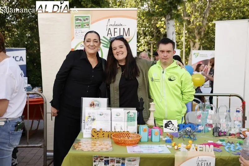 Feria de entidades de voluntariado 'Salamanca nos movemos' en La Alamedilla. Fotos: David Dañudo