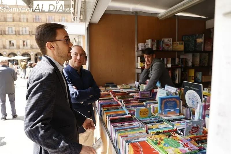 Primer día de la 42 Feria Municipal del Libro. Fotos: David Sañudo.