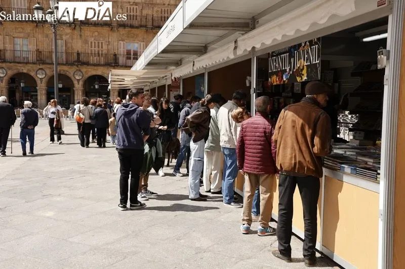 Primer día de la 42 Feria Municipal del Libro. Fotos: David Sañudo.
