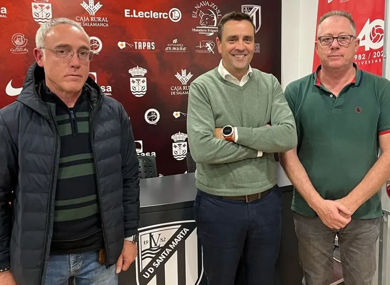 La Unión Deportiva Santa Marta firma un convenio de colaboración con el CDF Helmántico.