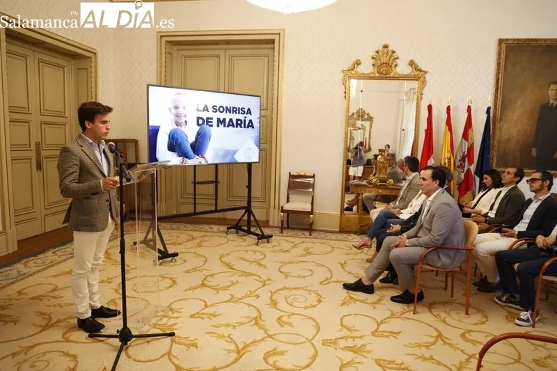 Presentación en el Ayuntamiento del proyecto solidario 'La sonrisa de María'. Foto: David Sañudo