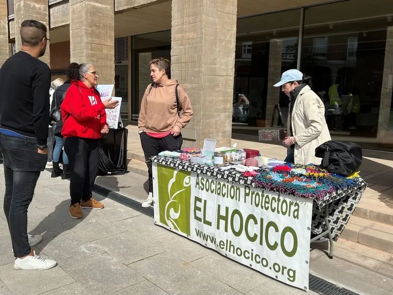 I Feria de Adopción de Mascotas en Carbajosa de la Sagrada.