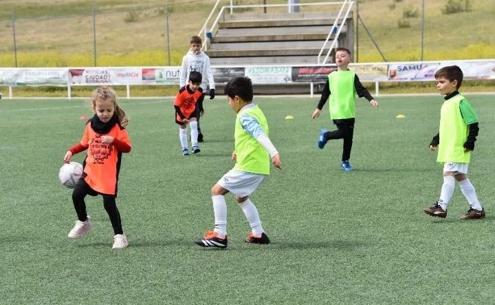Foto 8 - Disputada la 5&ordf; jornada de la Liga Prebenjam&iacute;n Siega Verde del Ciudad Rodrigo CF