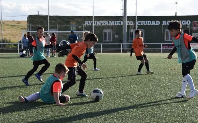 Foto 6 - Completada la relaci&oacute;n de semifinalistas de la Liga Prebenjam&iacute;n del Ciudad Rodrigo CF