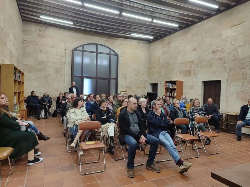 Pimera asamblea general de socios de  la Asociación Amigos del Siglo de Oro Español de Salamanca