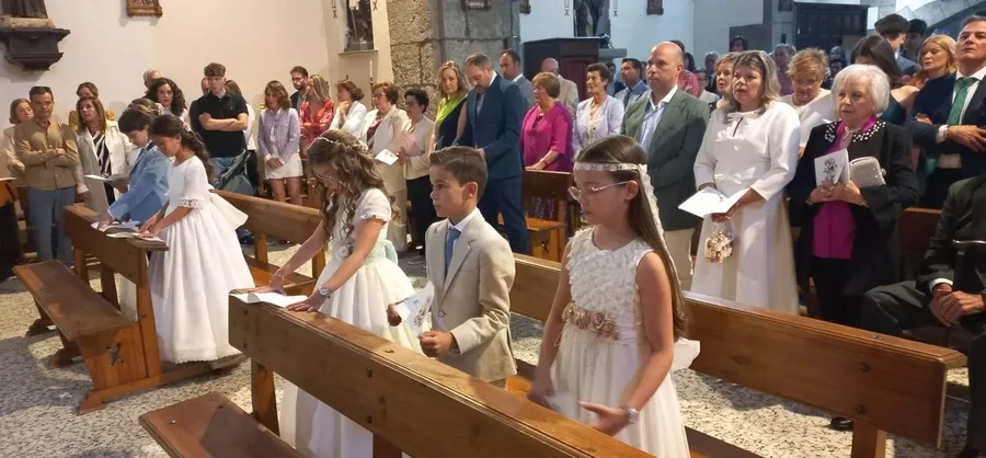 Foto 3 - San Andr&eacute;s completa su ciclo de Primeras Comuniones