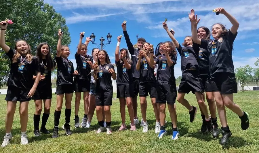 Foto 5 - El Alev&iacute;n Femenino del Ciudad Rodrigo celebra con sus familias el final de su 1&ordf; temporada