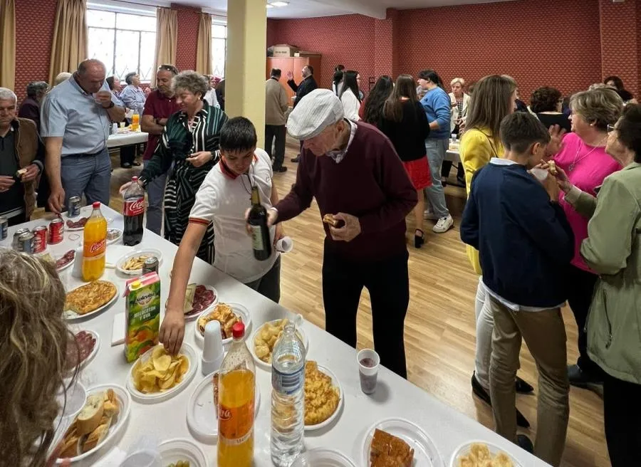 Foto 6 - San Andr&eacute;s festeja la ordenaci&oacute;n diaconal de Daniel Mielgo
