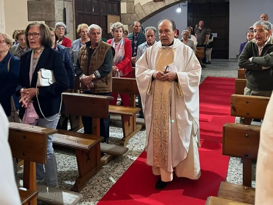 Foto 4 - San Andr&eacute;s festeja la ordenaci&oacute;n diaconal de Daniel Mielgo