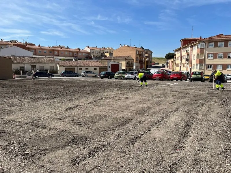Acondicionamiento de las nuevas plazas públicas de aparcamiento.