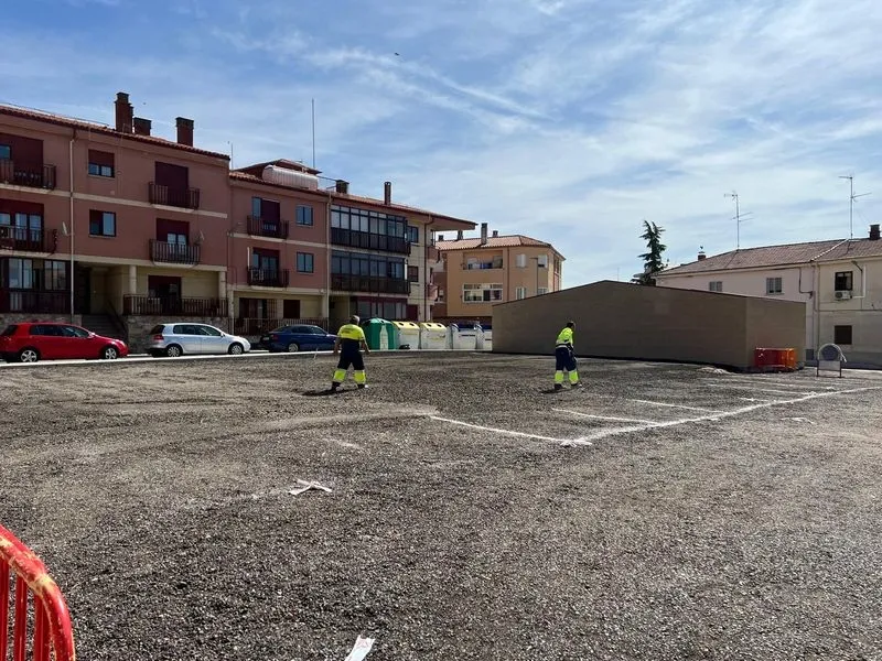 Acondicionamiento de las nuevas plazas públicas de aparcamiento.