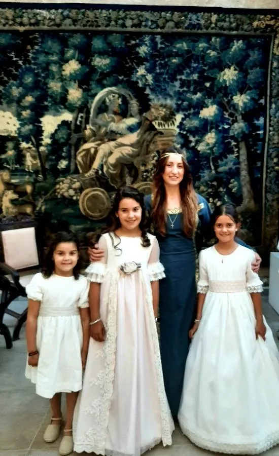 Foto 6 - Dos ni&ntilde;as celebran en el Parador su Primera Comuni&oacute;n con m&uacute;ltiples sorpresas