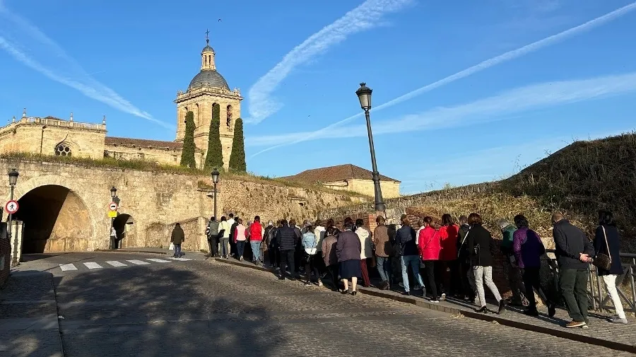 Foto 4 - Fieles mirobrigenses madrugan para conmemorar la Visitaci&oacute;n de la Virgen a su prima Santa Isabel