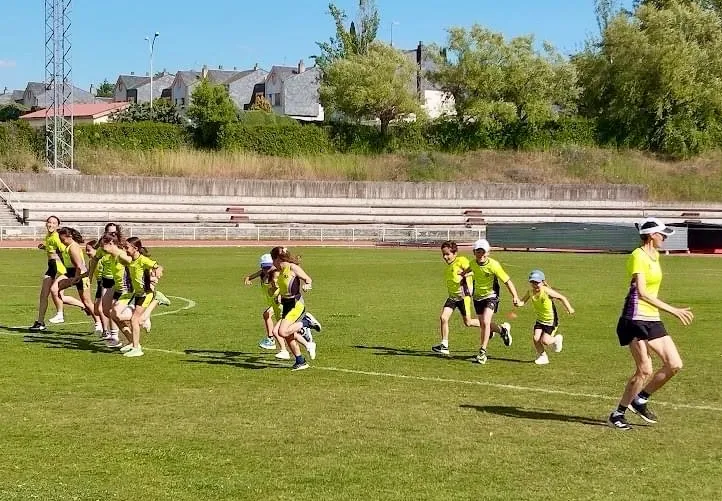 Foto 2 - Las Pistas del Helm&aacute;ntico acogen la celebraci&oacute;n fin de curso para la escuela municipal de Atletismo de Pe&ntilde;aranda